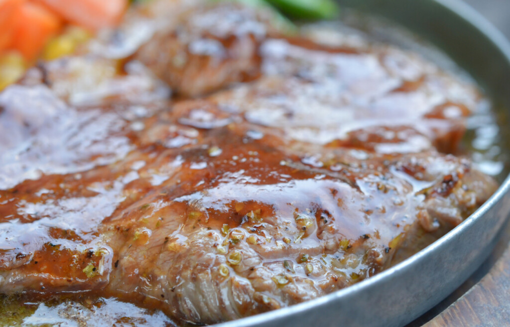 Sirloin beef steak with delicious sauce